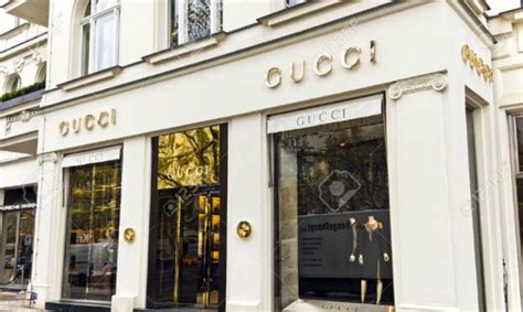 gucci lavora con noi italia|gucci sales assistant.